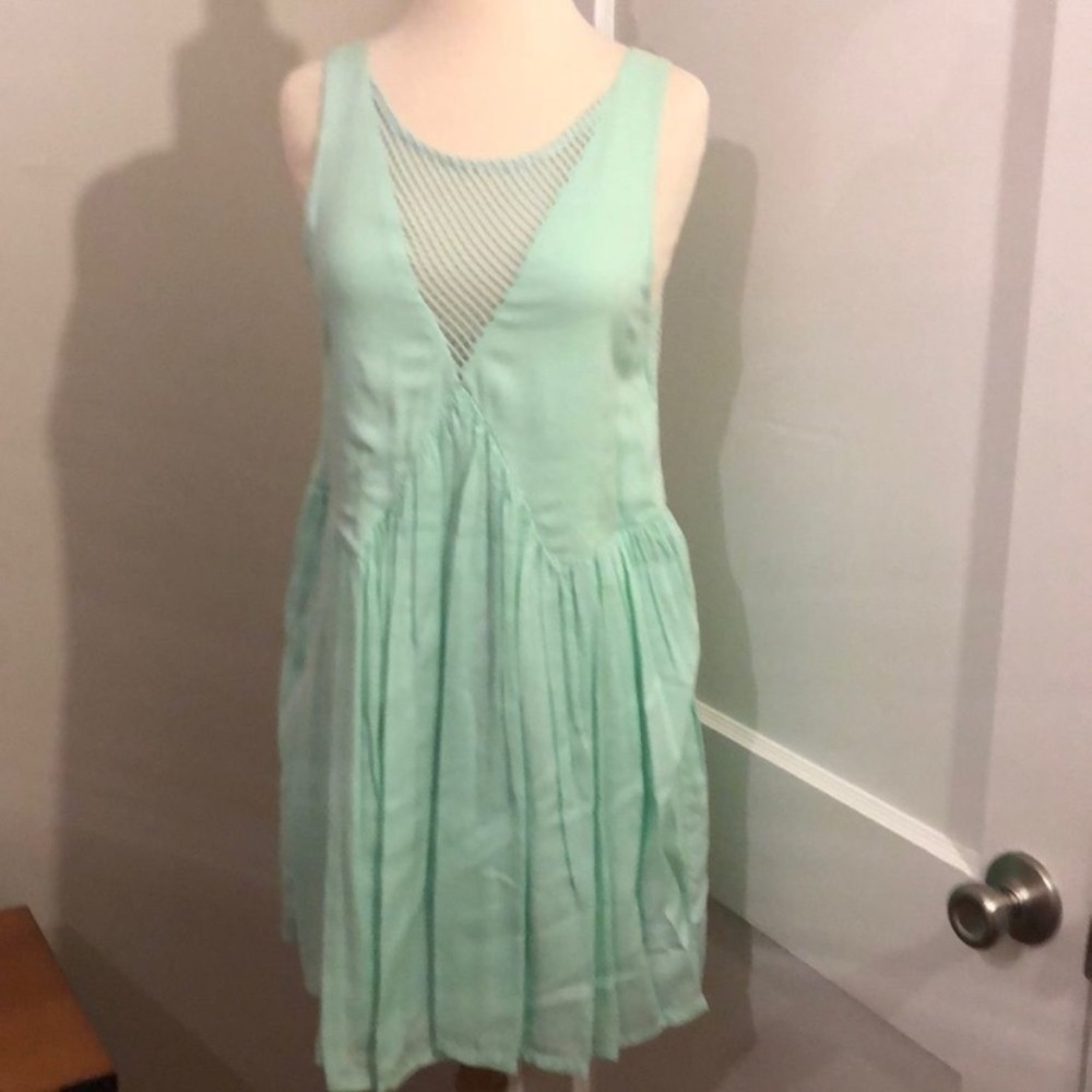 Minkpink mint mini dress is sz XS - Picture 4 of 7